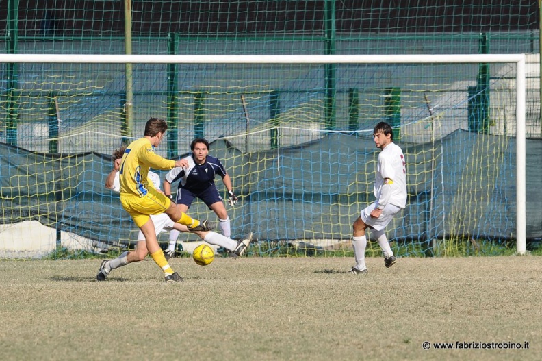 2009-10-18 - San Mauro vs. Nolese 098.jpg